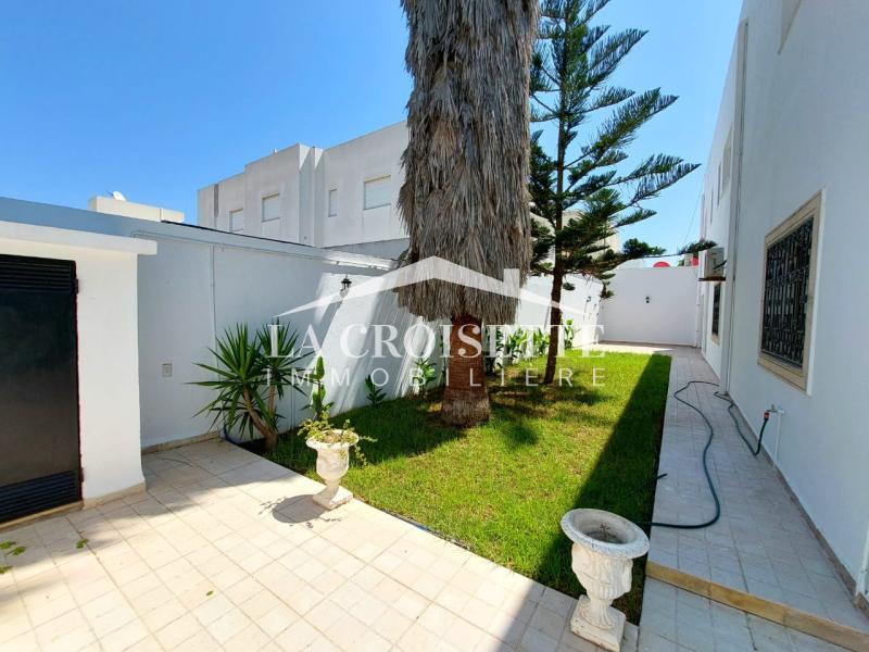 Appartement S+3 avec jardin à Gammarth